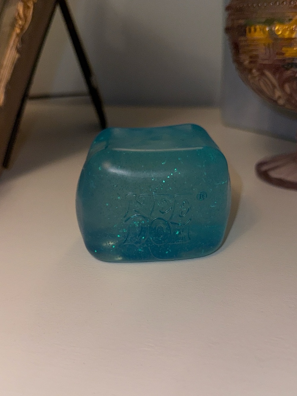 Sparkly Needoh